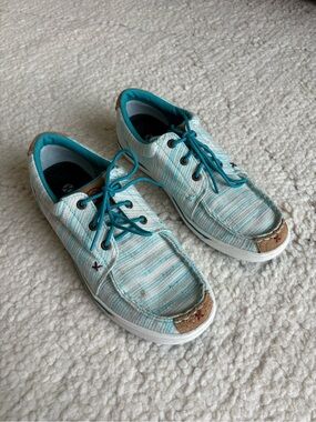 Twisted X Women's Turquoise Lace-Up Sneakers